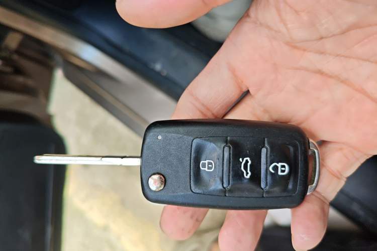 Used Volkswagen Bora 2014 1.6L Automatic Fashion Model Vehicle Key