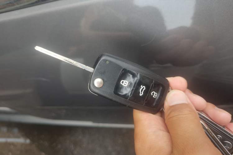 Used Volkswagen Bora 2014 1.6L Manual Comfort Model Vehicle Key