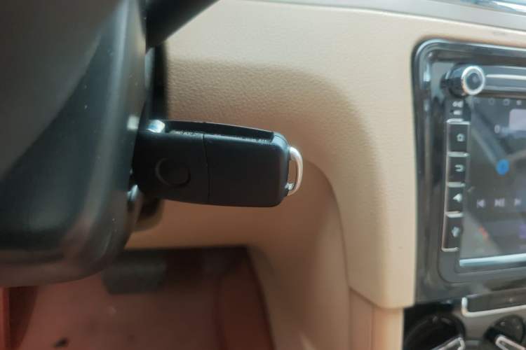 Used Volkswagen Bora 2014 1.6L Automatic Comfort Model Vehicle Key