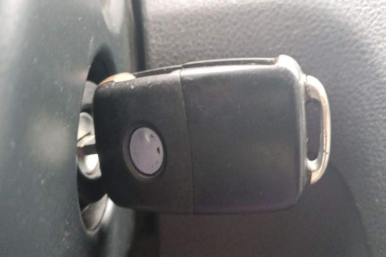 Used Volkswagen Bora 2014 1.6L Manual Fashion Edition Vehicle Key