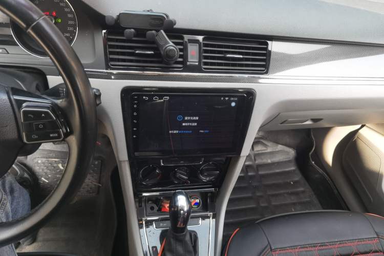 Used Volkswagen Bora 2014 1.6L Automatic Fashion Model Audio And AC Panel