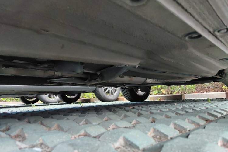 Used Volkswagen Bora 2014 1.6L Manual Comfort Model Chassis Front Left