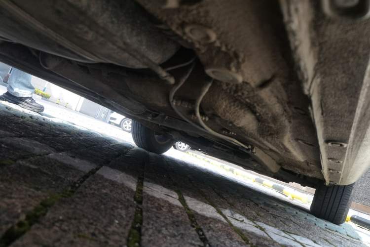 Used Volkswagen Bora 2014 1.6L Automatic Fashion Model Chassis Rear Right