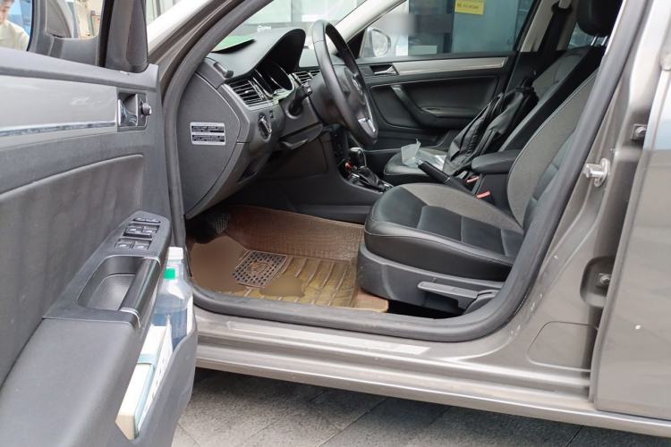 Used Volkswagen Bora 2014 1.6L Automatic Comfort Model Driver Seat