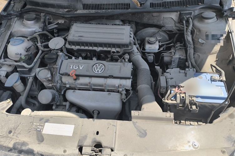 Used Volkswagen Bora 2014 1.6L Manual Fashion Edition Engine Bay