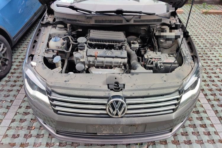 Used Volkswagen Bora 2014 1.6L Manual Comfort Model Engine Bay