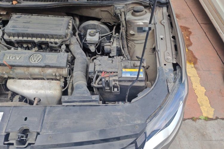 Used Volkswagen Bora 2014 1.6L Manual Comfort Model Engine Bay Left