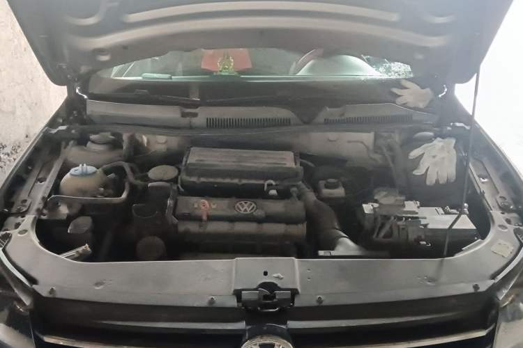 Used Volkswagen Bora 2014 1.6L Automatic Fashion Model Engine Bay