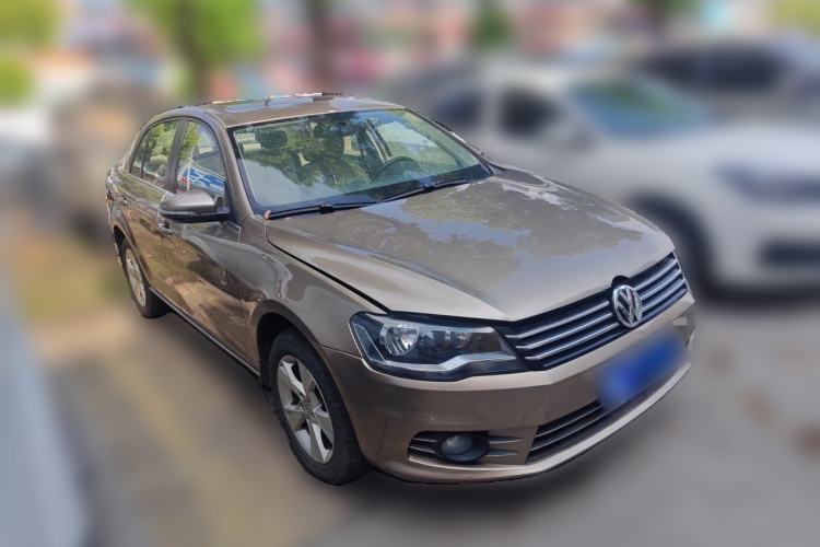 Used Volkswagen Bora 2014 1.6L Manual Comfort Model Front Right 45 Deg