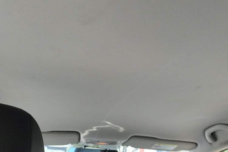 Used Volkswagen Bora 2014 1.6L Manual Fashion Edition Headliner