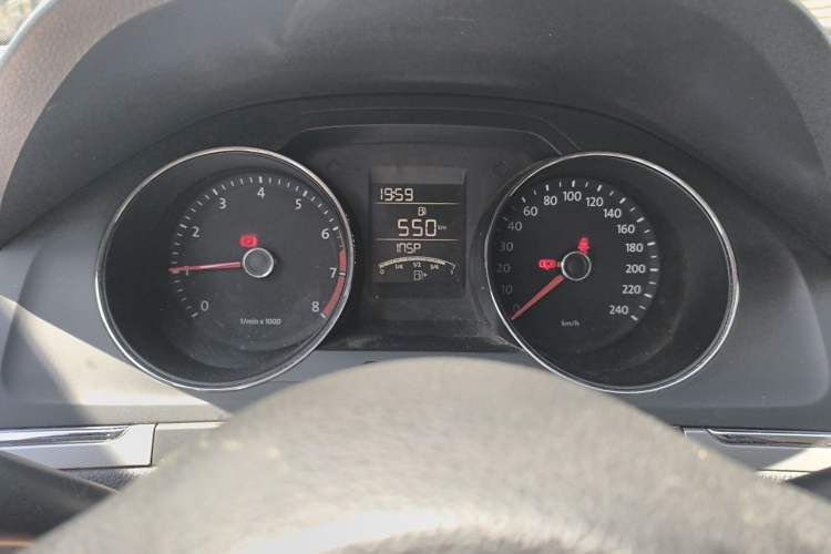 Used Volkswagen Bora 2014 1.6L Manual Fashion Edition Instrument Cluster