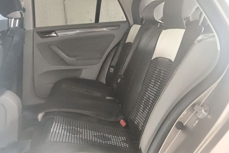 Used Volkswagen Bora 2014 1.6L Automatic Fashion Model Left Rear Seat