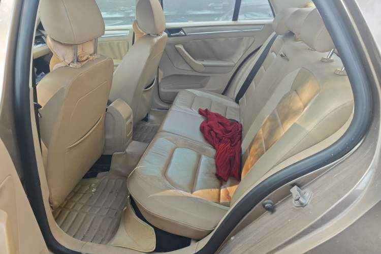 Used Volkswagen Bora 2014 1.6L Automatic Comfort Model Left Rear Seat
