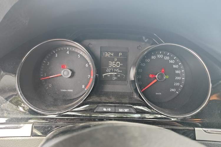 Used Volkswagen Bora 2014 1.6L Automatic Comfort Model Odometer Close Up