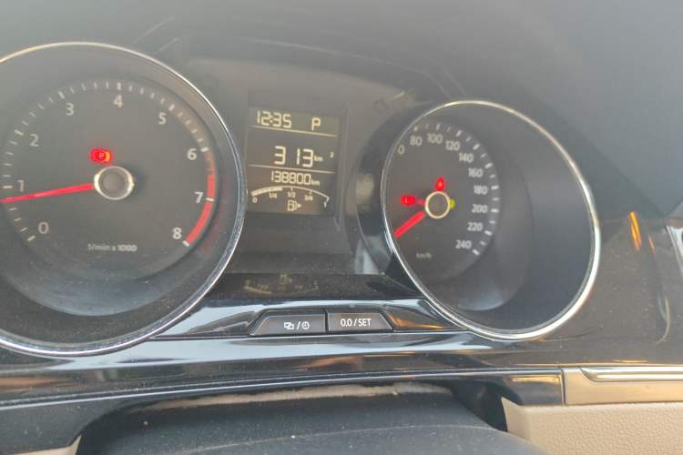 Used Volkswagen Bora 2014 1.6L Automatic Comfort Model Odometer Close Up