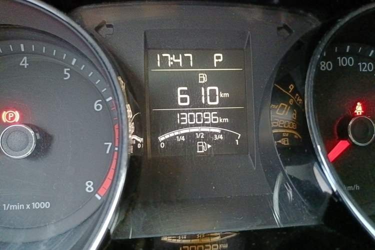Used Volkswagen Bora 2014 1.6L Automatic Comfort Model Odometer Close Up
