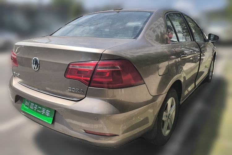 Used Volkswagen Bora 2014 1.6L Manual Fashion Edition Rear Right 45 Deg