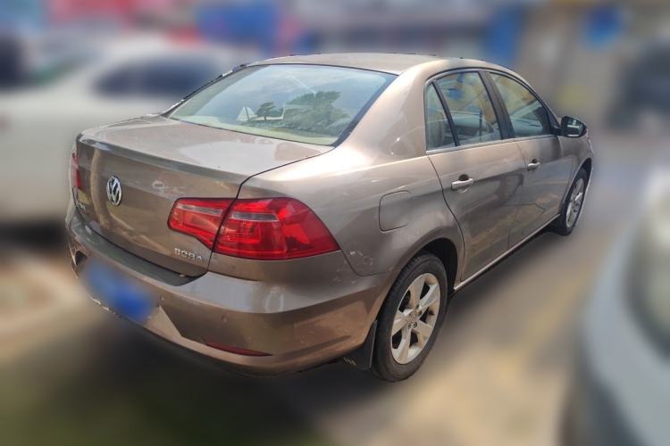 Used Volkswagen Bora 2014 1.6L Manual Comfort Model Rear Right 45 Deg