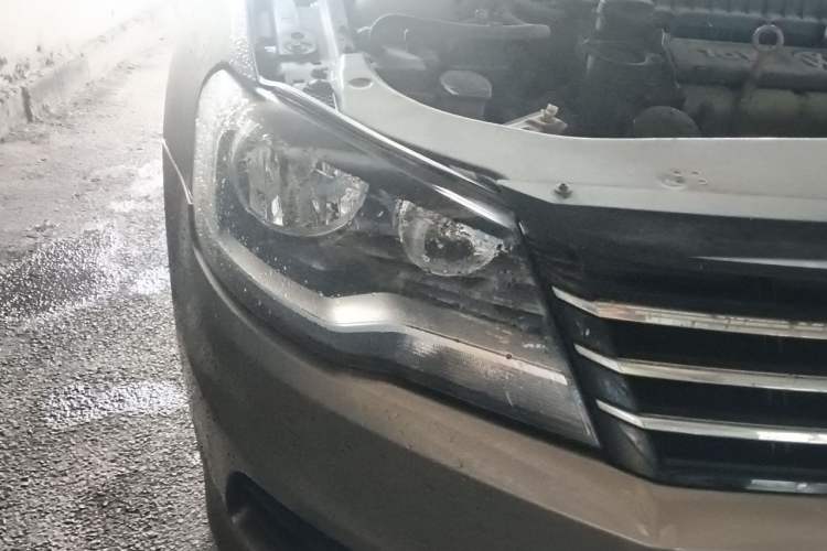 Used Volkswagen Bora 2014 1.6L Automatic Fashion Model Right Front Headlight