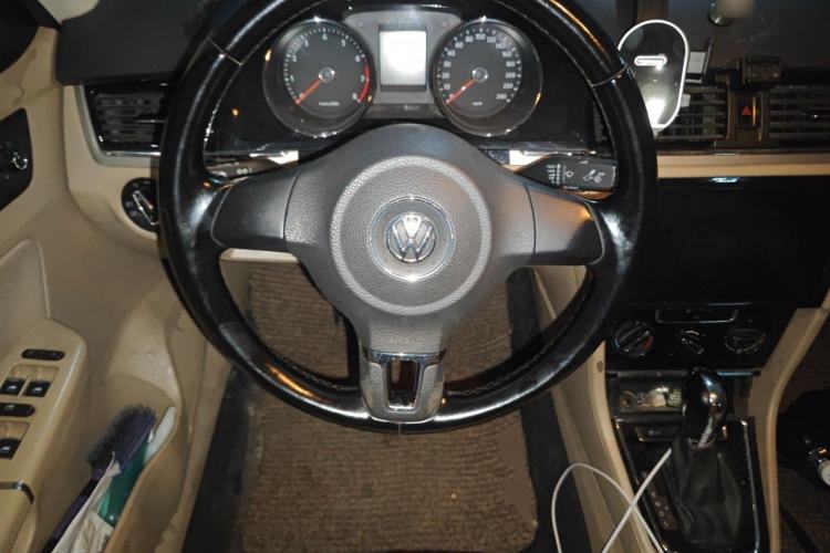 Used Volkswagen Bora 2014 1.6L Automatic Comfort Model Steering Wheel