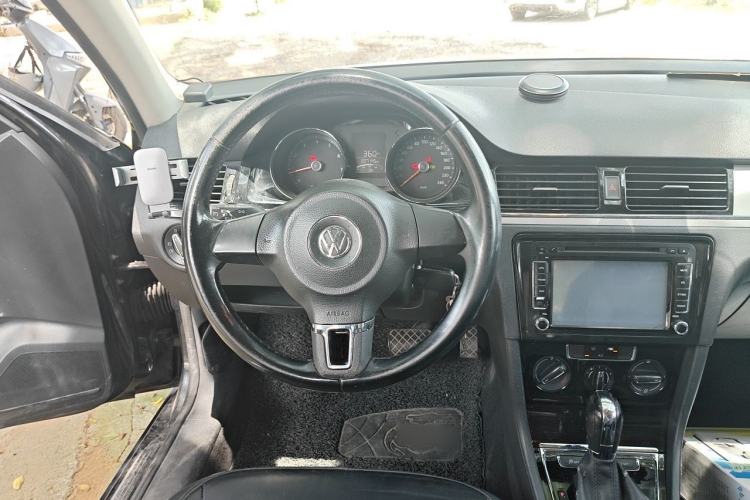 Used Volkswagen Bora 2014 1.6L Automatic Comfort Model Steering Wheel