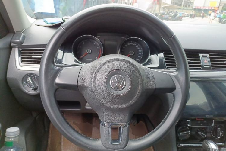Used Volkswagen Bora 2014 1.6L Automatic Comfort Model Steering Wheel