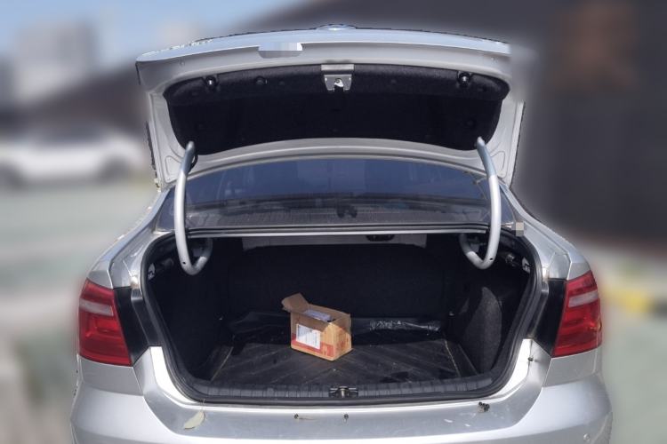 Used Volkswagen Bora 2014 1.6L Automatic Fashion Model Trunk