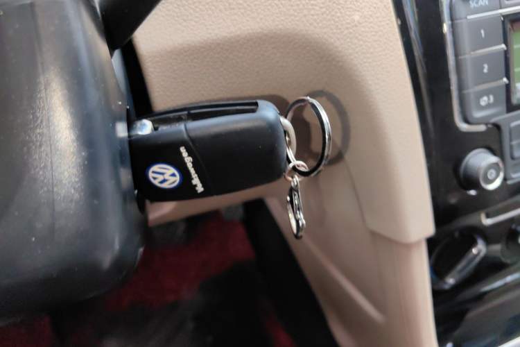 Used Volkswagen Bora 2014 1.6L Manual Comfort Model Vehicle Key