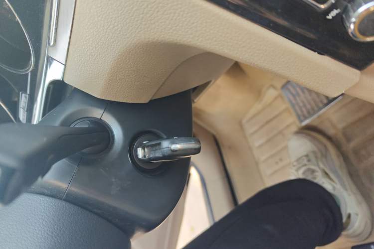 Used Volkswagen Bora 2014 1.6L Automatic Comfort Model Vehicle Key