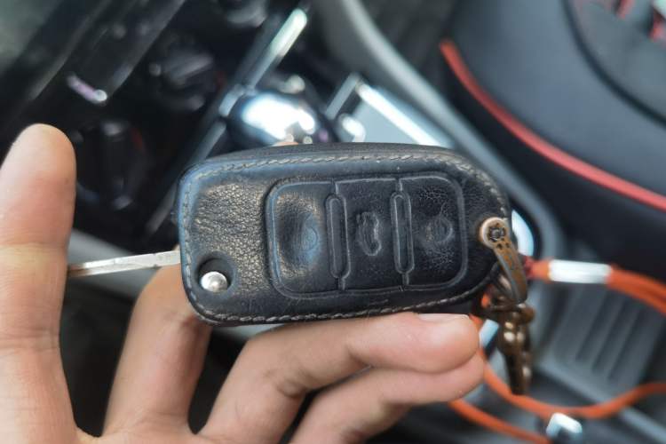 Used Volkswagen Bora 2014 1.6L Automatic Fashion Model Vehicle Key