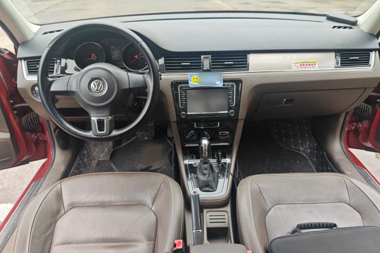 Used Volkswagen Bora 2014 1.4TSI Automatic Comfort Model Center Console