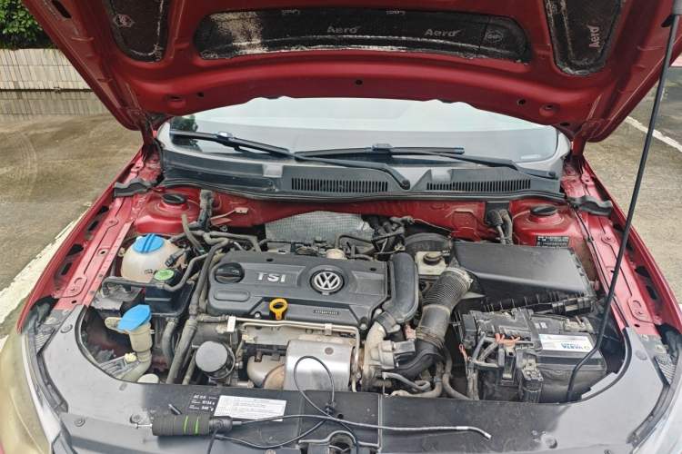 Used Volkswagen Bora 2014 1.4TSI Automatic Comfort Model Engine Bay