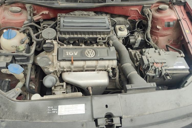 Used Volkswagen Bora 2014 1.6L Automatic Comfort Model Engine Bay