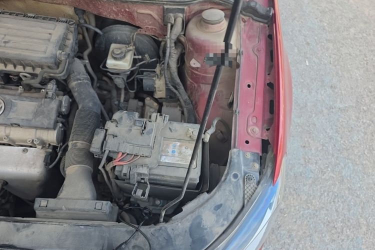 Used Volkswagen Bora 2014 1.6L Automatic Comfort Model Engine Bay Left