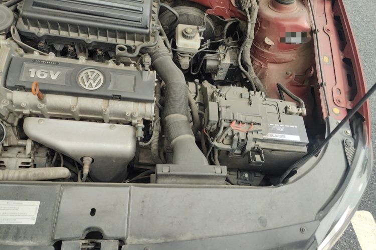 Used Volkswagen Bora 2014 1.6L Automatic Comfort Model Engine Bay Left
