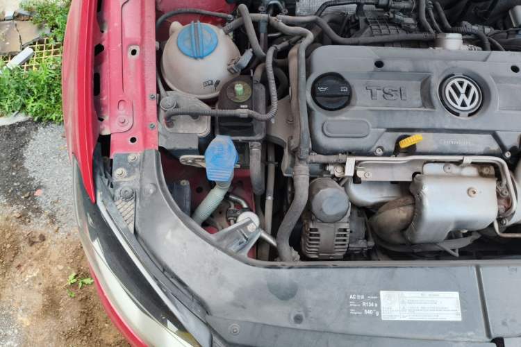 Used Volkswagen Bora 2014 1.4TSI Automatic Sportline Engine Bay Right