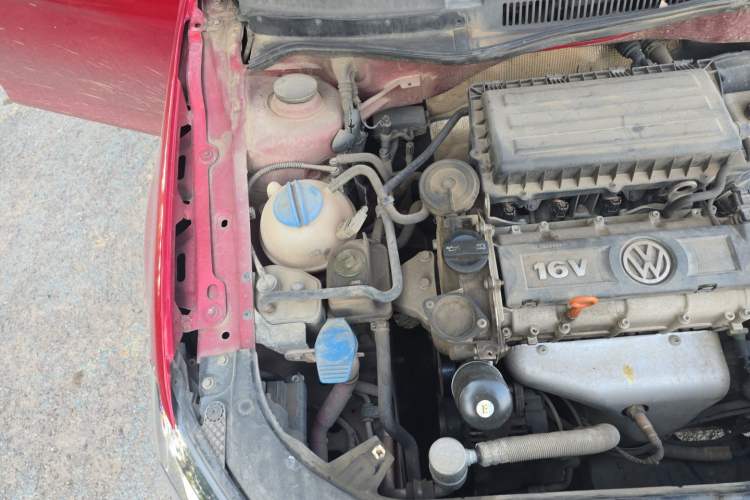 Used Volkswagen Bora 2014 1.6L Automatic Comfort Model Engine Bay Right