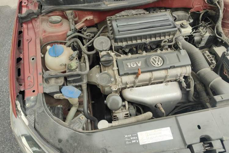 Used Volkswagen Bora 2014 1.6L Automatic Comfort Model Engine Bay Right