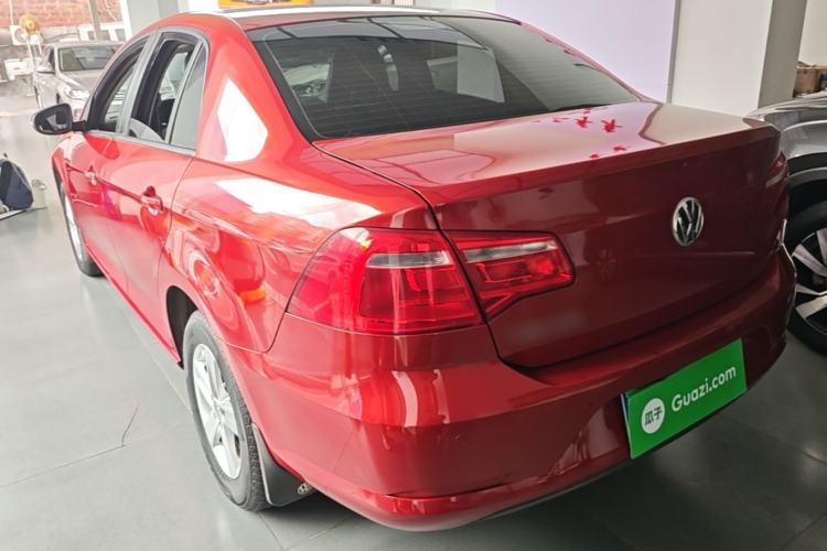 Used Volkswagen Bora 2014 1.6L Automatic Fashion Model Exterior 2
