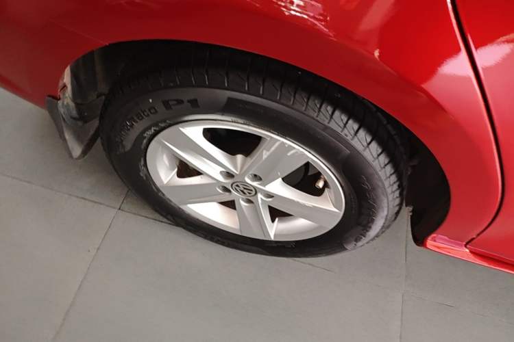 Used Volkswagen Bora 2014 1.6L Automatic Fashion Model Exterior 5