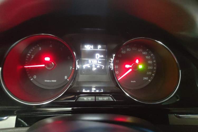 Used Volkswagen Bora 2014 1.6L Automatic Comfort Model Instrument Cluster