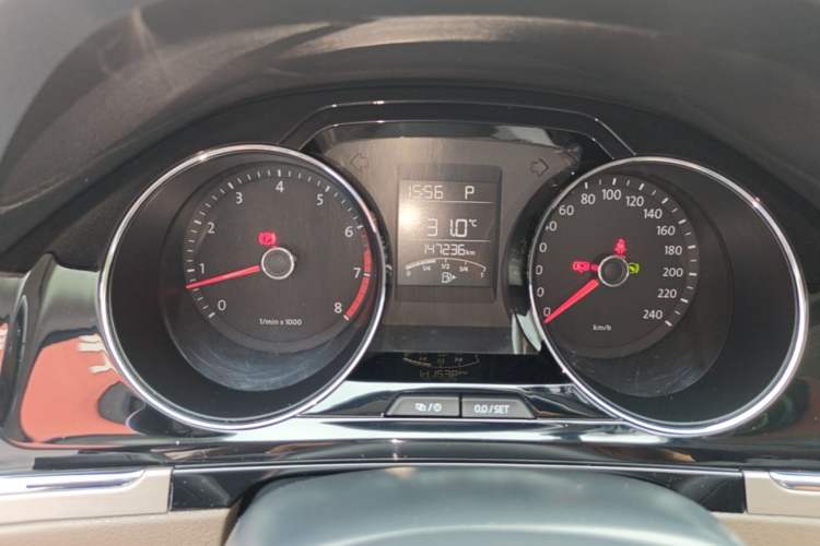 Used Volkswagen Bora 2014 1.6L Automatic Comfort Model Instrument Cluster
