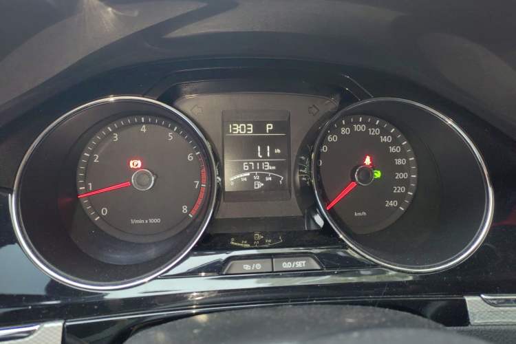 Used Volkswagen Bora 2014 1.4TSI Automatic Sportline Instrument Cluster