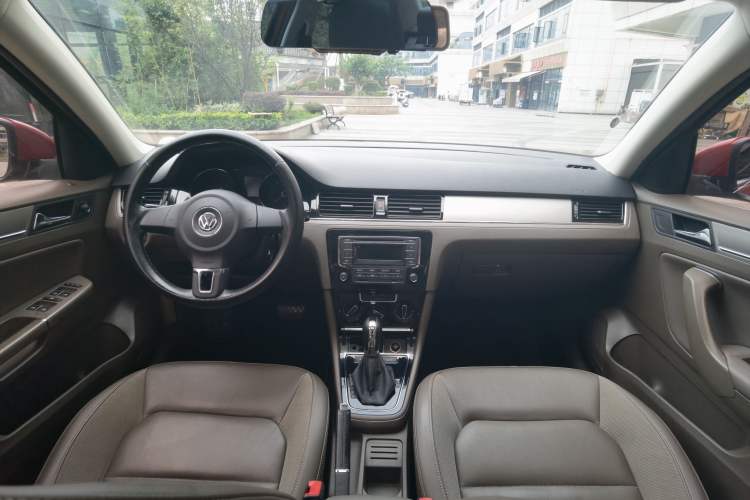 Used Volkswagen Bora 2014 1.6L Automatic Comfort Model Interior 6