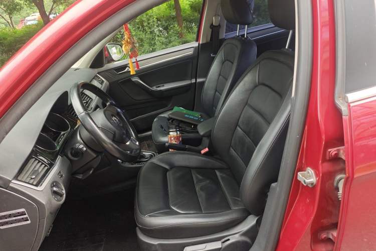 Used Volkswagen Bora 2014 1.6L Automatic Comfort Model Left Front Seat