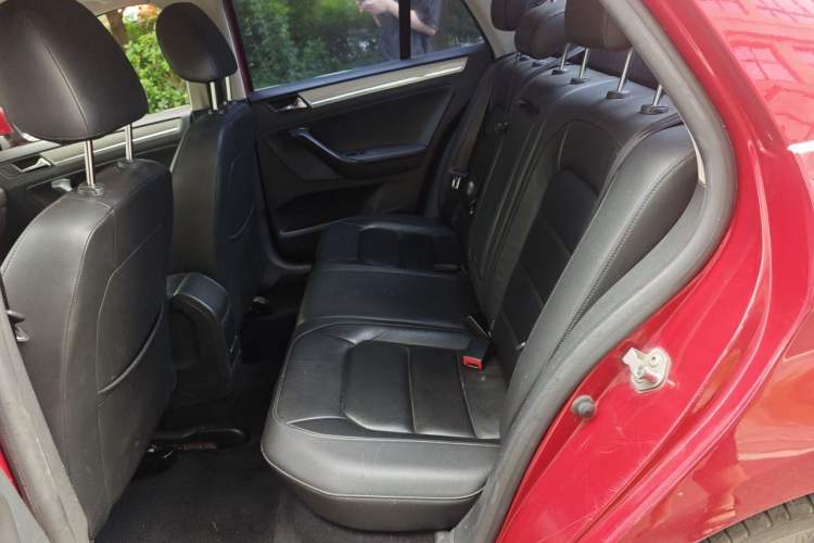 Used Volkswagen Bora 2014 1.6L Automatic Comfort Model Left Rear Seat
