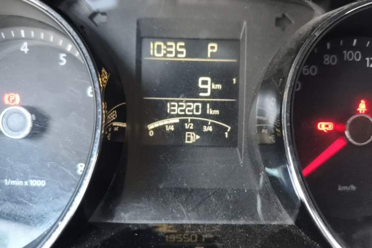 Used Volkswagen Bora 2014 1.4TSI Automatic Sportline Odometer Close Up