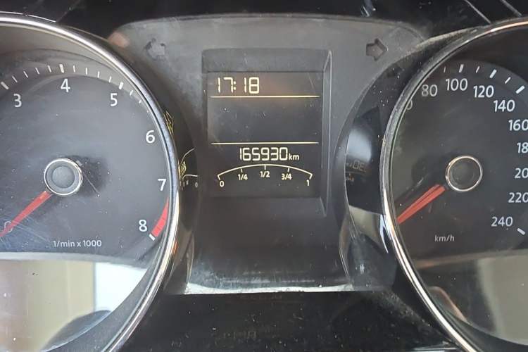 Used Volkswagen Bora 2014 1.6L Automatic Comfort Model Odometer Close Up