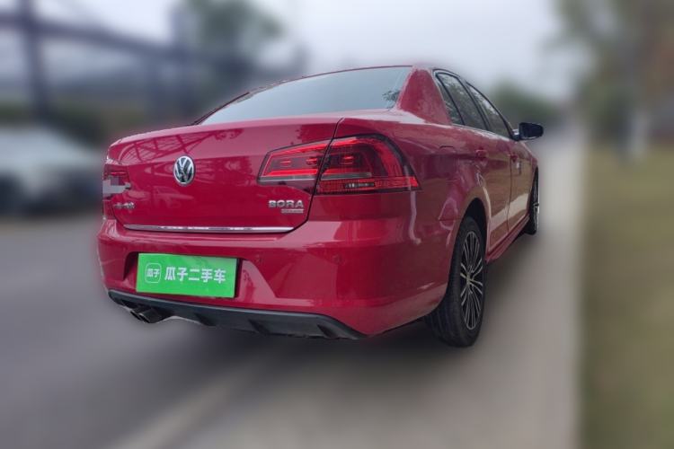 Used Volkswagen Bora 2014 1.4TSI Automatic Sportline Rear Right 45 Deg