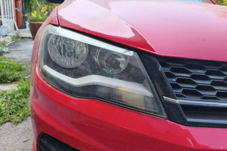 Used Volkswagen Bora 2014 1.4TSI Automatic Sportline Right Front Headlight